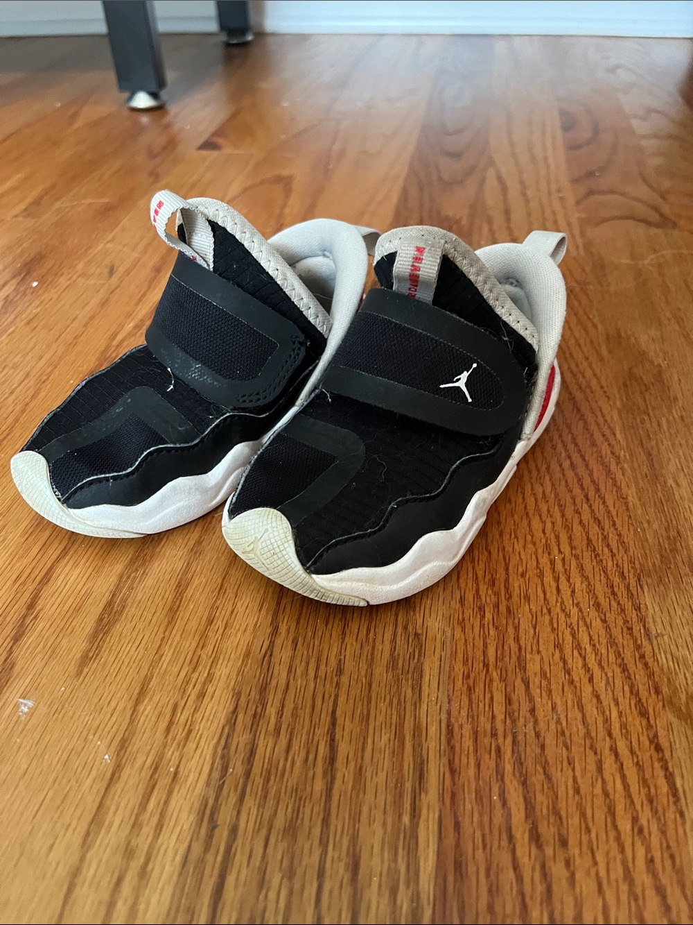 Jordan Toddler 6C Black and White Velcro Sneakers with Red Accent